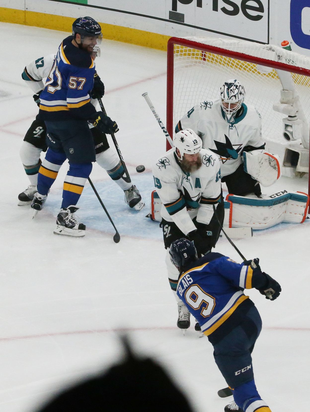 Blues and Sharks break into match 6 in the semi-finals